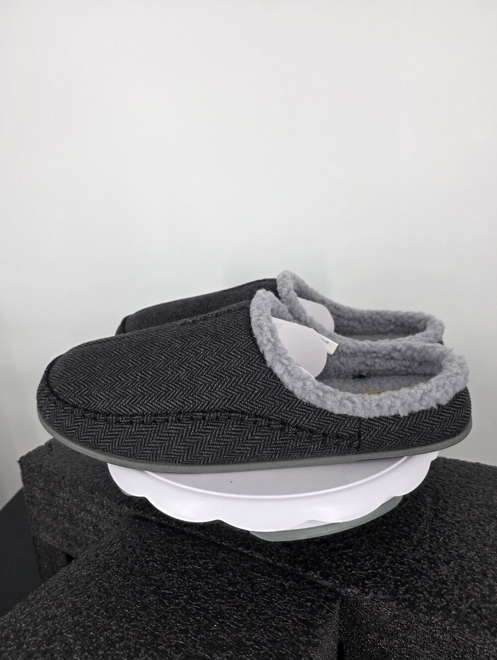 SUPRO Nordic Men's Slippers 16W Gray Chevron Tweed Faux Fur House Clog NWT